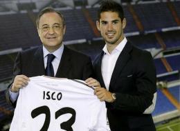 Isco con Florentino Pérez, el día de la presentación del jugador.
