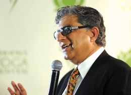 Deepak Chopra speaks to an audience in Toronto on Aug. 29, 2013. (Photo: House of Bonas)