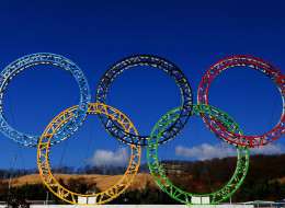 The Olympic Rings stand outside of Sochi International Airport on January 8, 2014 in Alder, Russia. The region will host the Sochi 2014 Winter Olympics which start on February 6th, 2014. (Photo by Michael Heiman/Getty Images)