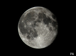 Scientists want online enthusiasts to help them identify alien traces on the moon
