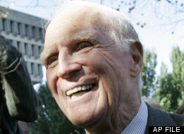 This file photograph shows former Boston Mayor Kevin White outside Faneuil Hall in Boston on Wednesday, Nov. 1, 2006. Former Mayor Kevin H. White, who led the city for 16 years including racially turbulent times in the 1970s, died Friday, a family spokesman said. He was 82. (AP Photo/Elise Amendola)