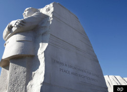 Une inscription tronquée et de ce fait équivoque gravée sur le mémorial de Martin Luther King inauguré il y a quatre mois à Washington, sera effacée et regravée. (AP)