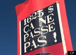 Jeudi après-midi, les étudiants étaient des milliers dans les rues principales de Montréal. (CP)