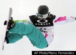 La Canadienne Mercedes Nicoll a pris le quatrième rang de l'épreuve de demi-lune. (AP Photo/Manu Fernandez)