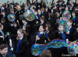 Students Break Guinness World Record For Biggest Practical Science Lesson