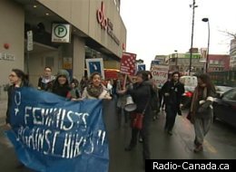 À Montréal, environ 800 étudiants ont pris part à la manifestation. (Radio-Canada.ca)