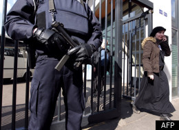 Parmi les pistes explorées par la police, figure celle d'un tueur à l'idéologie raciste et antisémite se réclamant de l'ultra-droite.