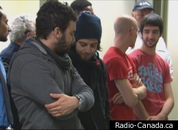 Des étudiants ont bloqué l'accès à un local de cours de l'UQAC. (Radio-Canada.ca)