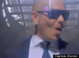 Pitbull dans le vidéoclip de Back in Time. (Capture d'écran)
