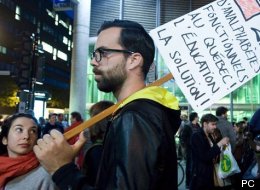Des étudiants lors d'une marche nocturne le 7 mai dernier, à Montréal. © PC/Graham Hughes