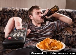 Les hommes ne laisseront personne se charger du programme télé à leur place cet été.