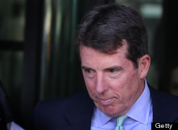 Former Barclays Chief Executive Bob Diamond (2R) leaves Portcullis House after appearing before the Treasury Select Committee on July 4, 2012 in London, England. (Photo by Peter Macdiarmid/Getty Images)
