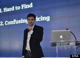 Chris Collins, co-founder of CaterCow.com, presents to investors at the Entrepreneurs Roundtable Accelerator Investor Demo Day.