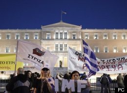 Des manifestants devant le Parlement grec, à Athènes. (PC)