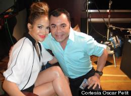Jenifer Lopez junto al periodista Oscar Petit con quien tiene una linda amistad.